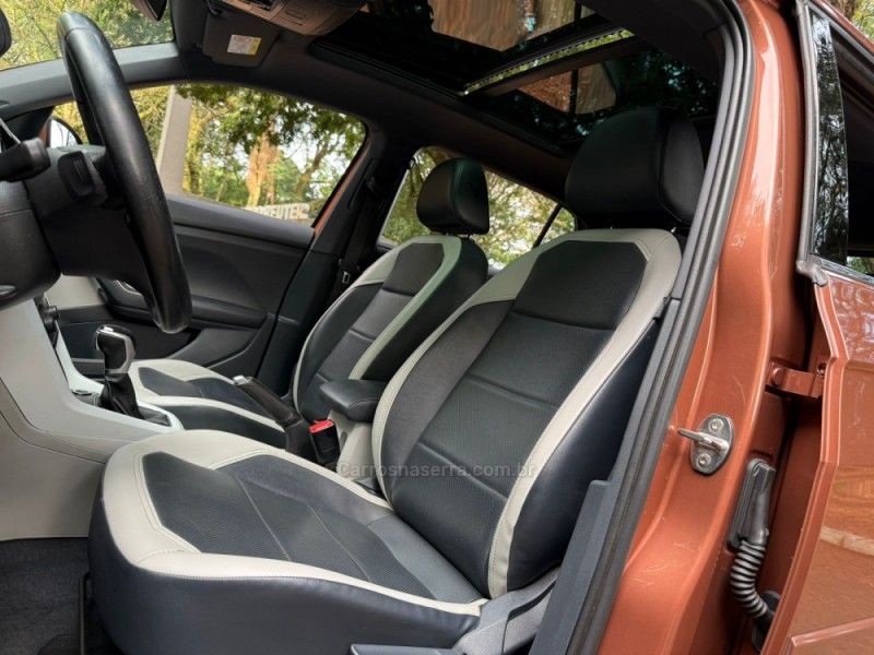 VOLKSWAGEN T-CROSS 1.4 HIGHLINE TSI 16V 2021/2021 KASPER VEÍCULOS DOIS IRMÃOS / Carros no Vale