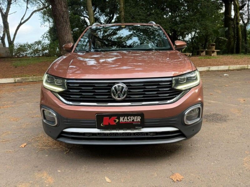 VOLKSWAGEN T-CROSS 1.4 HIGHLINE TSI 16V 2021/2021 KASPER VEÍCULOS DOIS IRMÃOS / Carros no Vale