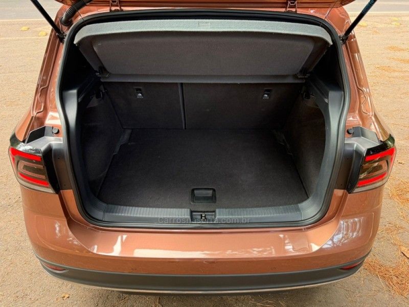 VOLKSWAGEN T-CROSS 1.4 HIGHLINE TSI 16V 2021/2021 KASPER VEÍCULOS DOIS IRMÃOS / Carros no Vale