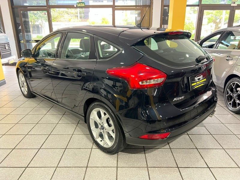 FORD FOCUS 2.0 SE PLUS 16V 2016/2016 PRIME MULTIMARCAS CAXIAS DO SUL / Carros no Vale