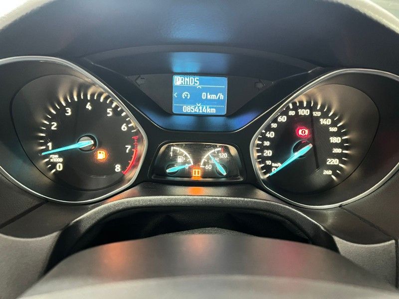 FORD FOCUS 2.0 SE PLUS 16V 2016/2016 PRIME MULTIMARCAS CAXIAS DO SUL / Carros no Vale