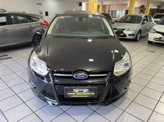 FORD FOCUS 2.0 TITANIUM PLUS HATCH 16V AUTO 2015/2015 PRIME MULTIMARCAS CAXIAS DO SUL / Carros no Vale