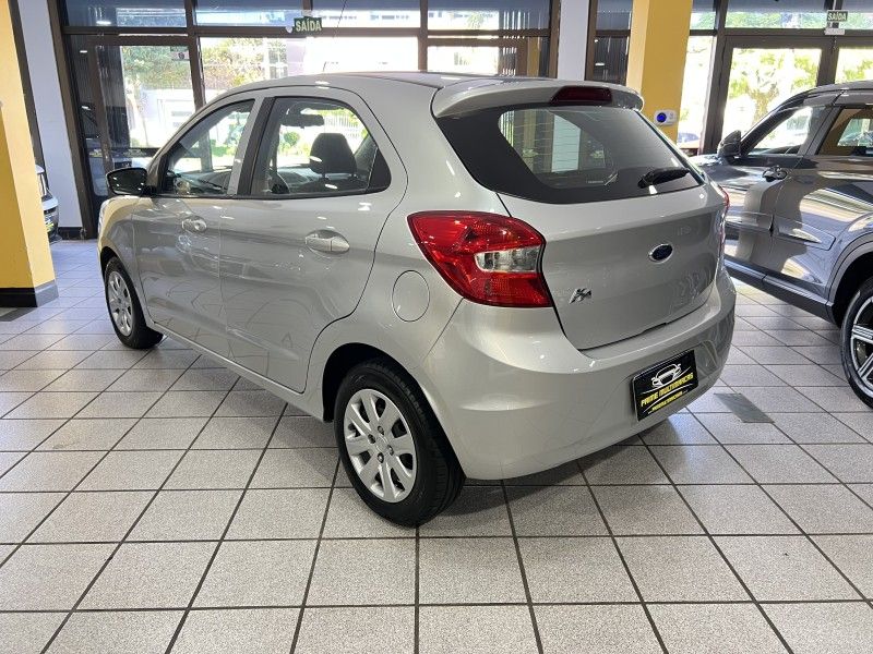 FORD KA 1.0 SE PLUS 12V 2018/2018 PRIME MULTIMARCAS CAXIAS DO SUL / Carros no Vale