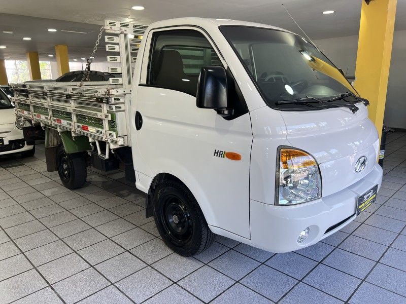 HYUNDAI HR 2.5 TCI HD LONGO SEM CAÇAMBA 4X2 8V 94CV TURBO INTERCOOLER 2010/2010 PRIME MULTIMARCAS CAXIAS DO SUL / Carros no Vale