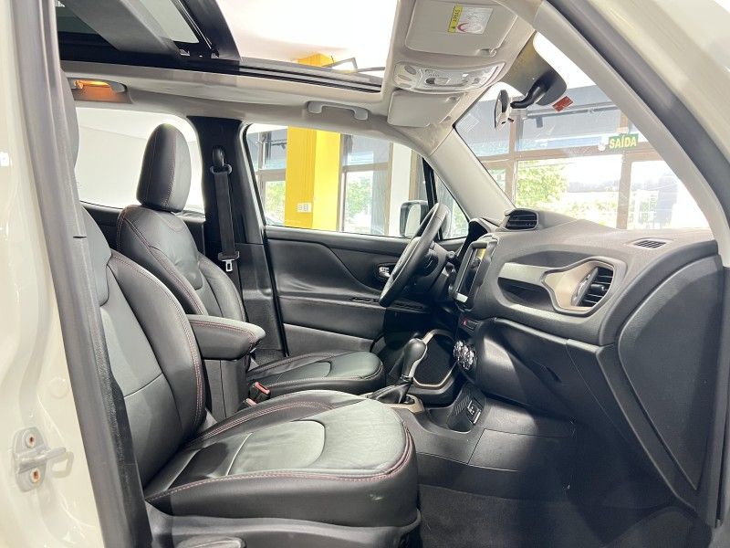 JEEP RENEGADE 1.8 16V SPORT 2015/2016 PRIME MULTIMARCAS CAXIAS DO SUL / Carros no Vale