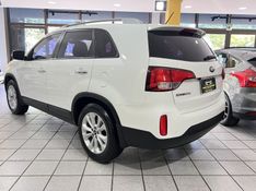 KIA SORENTO 2.4 EX 4X2 16V 2014/2015 PRIME MULTIMARCAS CAXIAS DO SUL / Carros no Vale