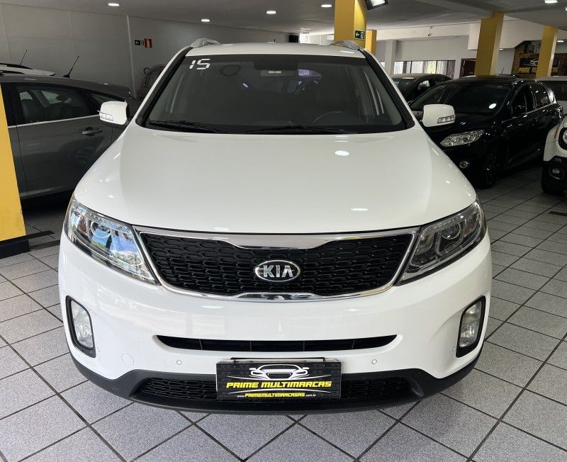 KIA SORENTO 2.4 EX 4X2 16V 2014/2015 PRIME MULTIMARCAS CAXIAS DO SUL / Carros no Vale