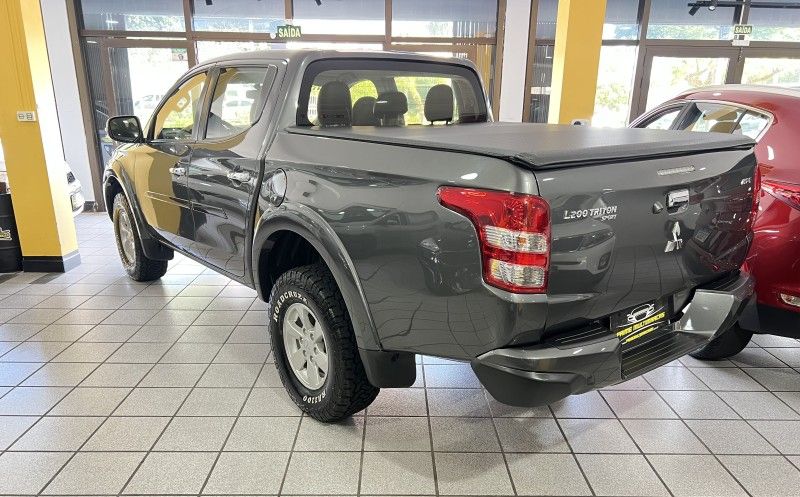 MITSUBISHI L200 TRITON 2.4 16V TURBO SPORT HPE TOP CD 4X4 2017/2018 PRIME MULTIMARCAS CAXIAS DO SUL / Carros no Vale