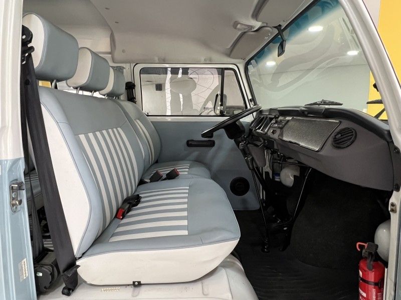 VOLKSWAGEN KOMBI 1.4 LAST EDITION 8V 2014/2014 PRIME MULTIMARCAS CAXIAS DO SUL / Carros no Vale