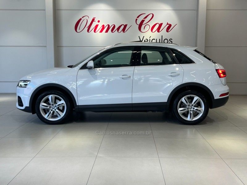 AUDI Q3 1.4 TFSI AMBIENTE S TRONIC 2018/2018 ÓTIMA CAR FLORES DA CUNHA / Carros no Vale