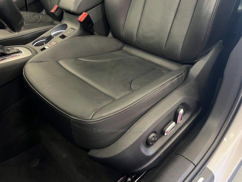 AUDI Q3 1.4 TFSI AMBIENTE S TRONIC 2018/2018 ÓTIMA CAR FLORES DA CUNHA / Carros no Vale