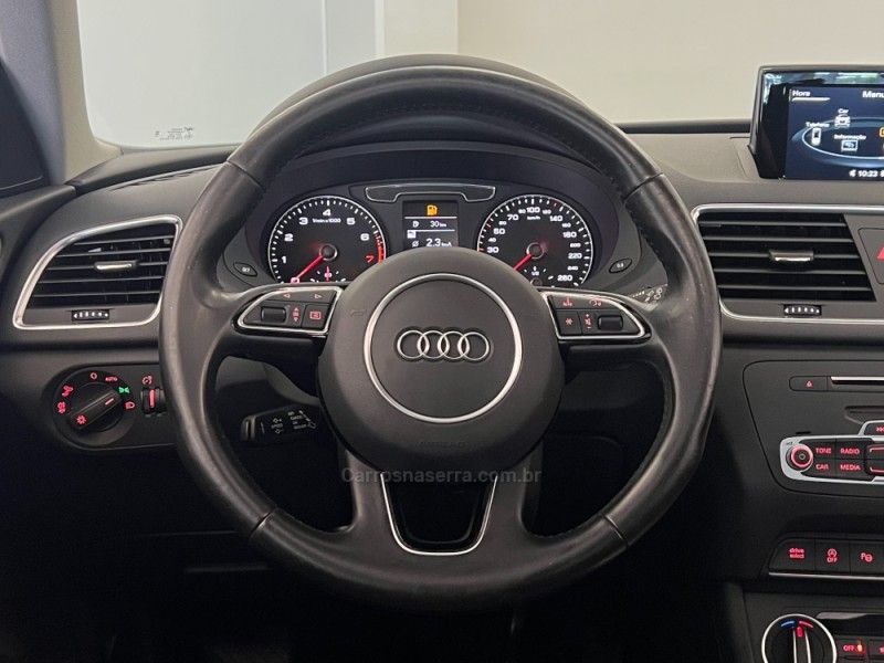 AUDI Q3 1.4 TFSI AMBIENTE S TRONIC 2018/2018 ÓTIMA CAR FLORES DA CUNHA / Carros no Vale