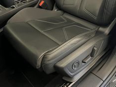 AUDI Q3 2.0 TFSI PERFORMANCE BLACK QUATTRO 2024/2024 ÓTIMA CAR FLORES DA CUNHA / Carros no Vale