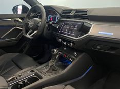 AUDI Q3 2.0 TFSI PERFORMANCE BLACK QUATTRO 2024/2024 ÓTIMA CAR FLORES DA CUNHA / Carros no Vale