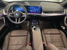 BMW IX1 XDRIVE30 M SPORT ELÉTRICO 2024/2025 ÓTIMA CAR FLORES DA CUNHA / Carros no Vale