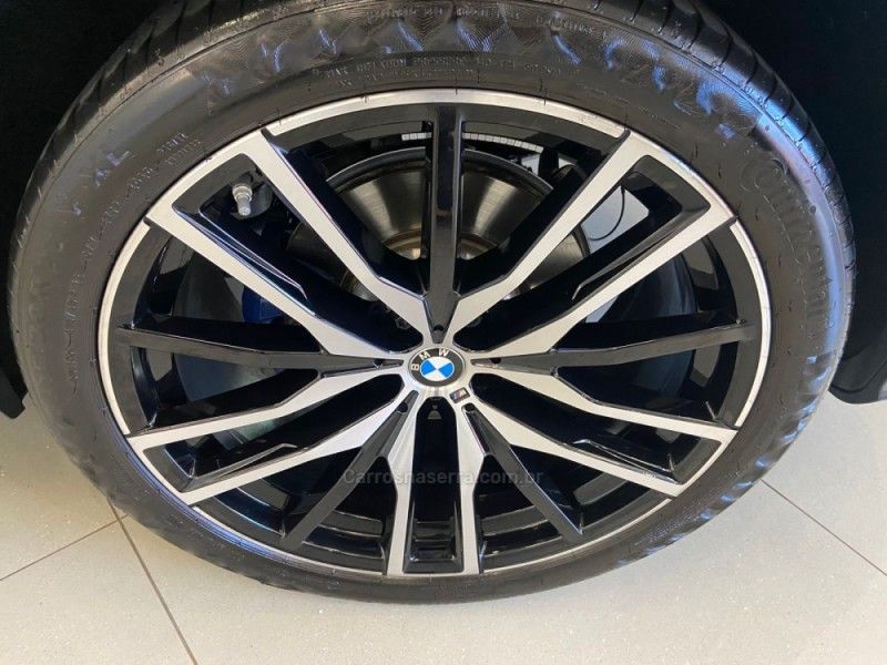 BMW X6 3.0 XDRIVE 40I M SPORT 24V TURBO 2023/2023 ÓTIMA CAR FLORES DA CUNHA / Carros no Vale