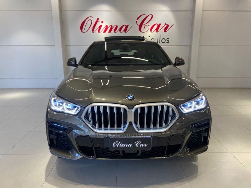 BMW X6 3.0 XDRIVE 40I M SPORT 24V TURBO 2023/2023 ÓTIMA CAR FLORES DA CUNHA / Carros no Vale