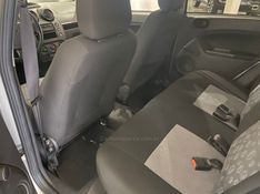 FORD FIESTA 1.0 ROCAM SE 8V 2013/2014 ÓTIMA CAR FLORES DA CUNHA / Carros no Vale