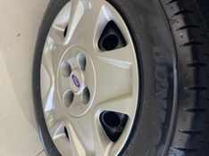 FORD FIESTA 1.0 ROCAM SE 8V 2013/2014 ÓTIMA CAR FLORES DA CUNHA / Carros no Vale