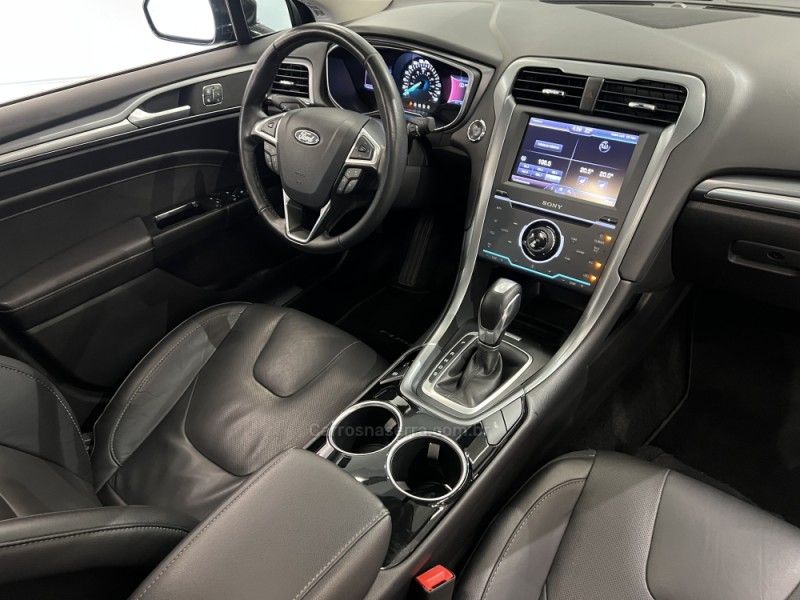 FORD FUSION 2.0 TITANIUM GTDI ECOBOOST AWD 2012/2013 ÓTIMA CAR FLORES DA CUNHA / Carros no Vale