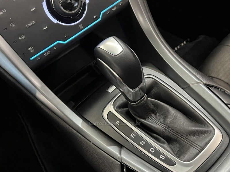 FORD FUSION 2.0 TITANIUM GTDI ECOBOOST AWD 2012/2013 ÓTIMA CAR FLORES DA CUNHA / Carros no Vale