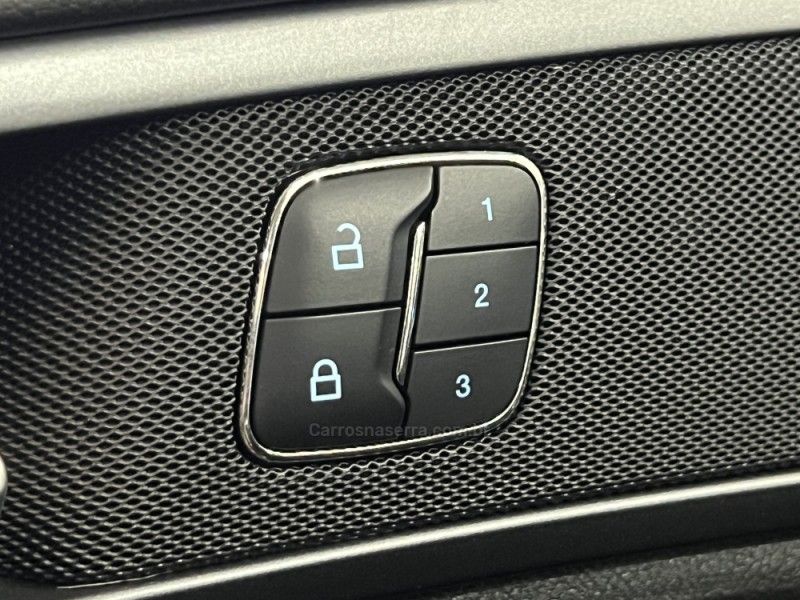 FORD FUSION 2.0 TITANIUM GTDI ECOBOOST AWD 2012/2013 ÓTIMA CAR FLORES DA CUNHA / Carros no Vale