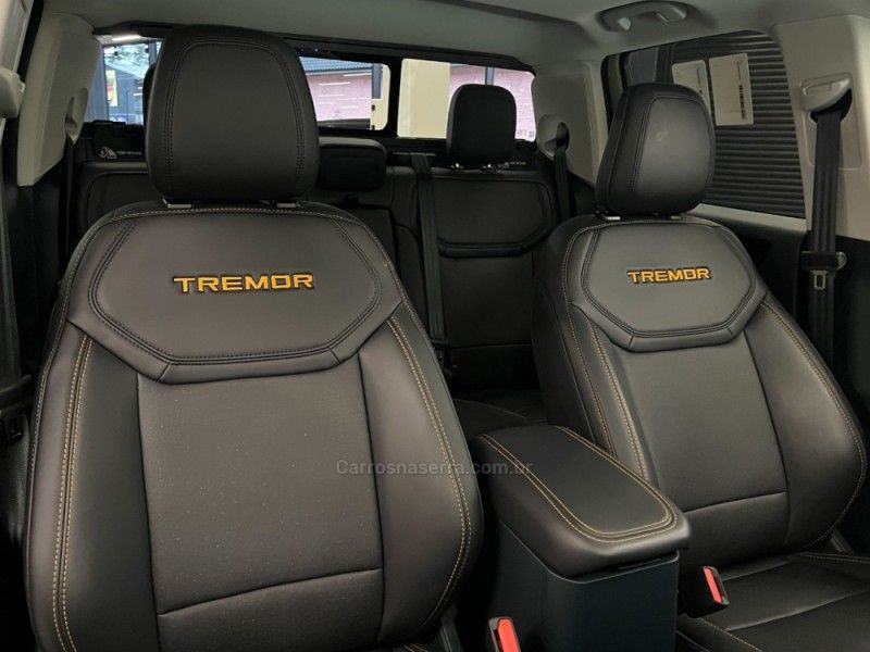 FORD MAVERICK 2.0 TREMOR TURBO 16V 2025/2025 ÓTIMA CAR FLORES DA CUNHA / Carros no Vale FORD MAVERICK 2.0 TREMOR TURBO 16V 2025/2025 ÓTIMA CAR FLORES DA CUNHA / Carros no Vale