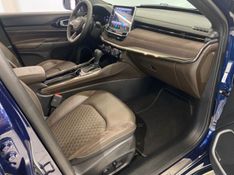 JEEP COMMANDER 2.0 OVERLAND HURRICANE 4X4 TURBO 2024/2025 ÓTIMA CAR FLORES DA CUNHA / Carros no Vale