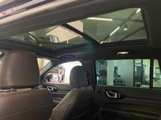 JEEP COMMANDER 2.0 OVERLAND HURRICANE 4X4 TURBO 2024/2025 ÓTIMA CAR FLORES DA CUNHA / Carros no Vale