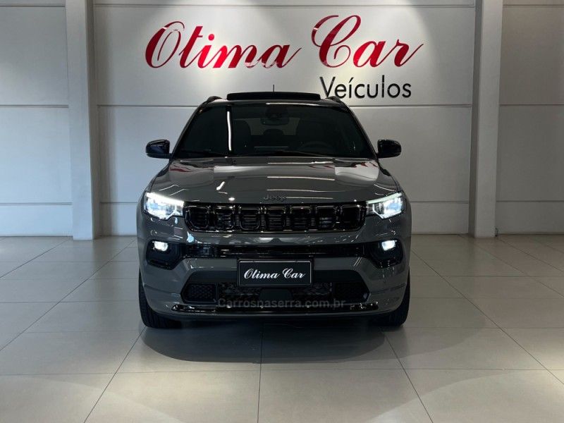 JEEP COMPASS 2.0 HURRICANE BLACKHAWK 4X4 TURBO 2025/2026 ÓTIMA CAR FLORES DA CUNHA / Carros no Vale