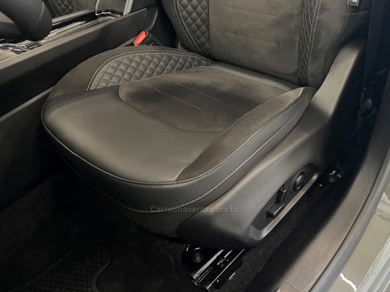 JEEP COMPASS 2.0 HURRICANE BLACKHAWK 4X4 TURBO 2025/2026 ÓTIMA CAR FLORES DA CUNHA / Carros no Vale