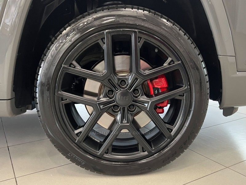 JEEP COMPASS 2.0 HURRICANE BLACKHAWK 4X4 TURBO 2025/2026 ÓTIMA CAR FLORES DA CUNHA / Carros no Vale