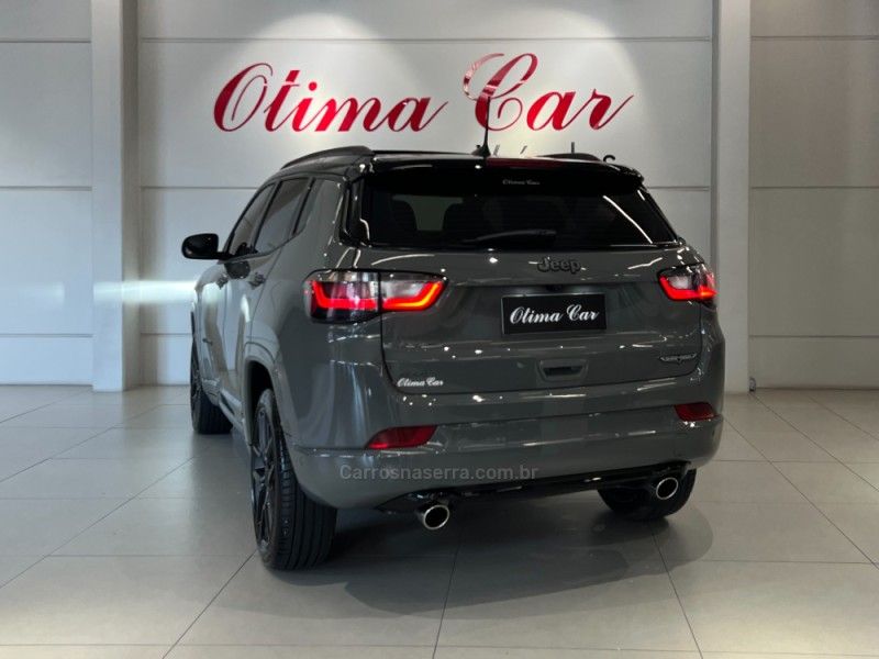 JEEP COMPASS 2.0 HURRICANE BLACKHAWK 4X4 TURBO 2025/2026 ÓTIMA CAR FLORES DA CUNHA / Carros no Vale