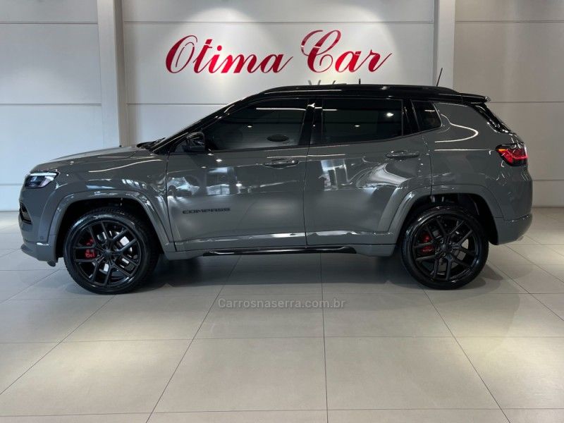 JEEP COMPASS 2.0 HURRICANE BLACKHAWK 4X4 TURBO 2025/2026 ÓTIMA CAR FLORES DA CUNHA / Carros no Vale