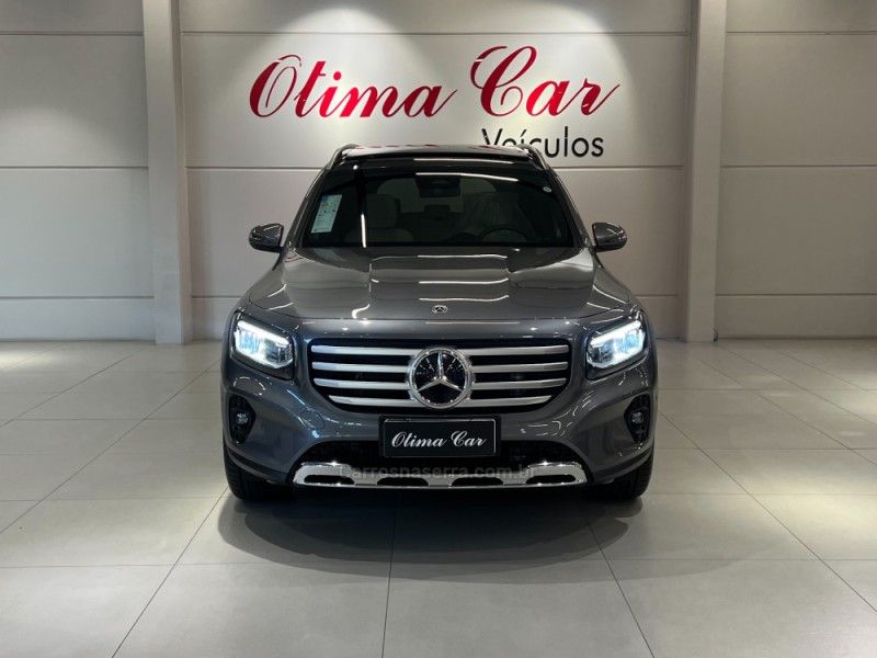 MERCEDES-BENZ GLB 220 2.0 PROGRESSIVE 16V TURBO HIBRIDO 2025/2026 ÓTIMA CAR FLORES DA CUNHA / Carros no Vale
