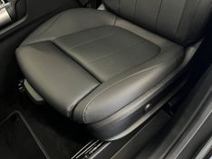 MERCEDES-BENZ GLB 220 2.0 PROGRESSIVE 16V TURBO HIBRIDO 2025/2026 ÓTIMA CAR FLORES DA CUNHA / Carros no Vale