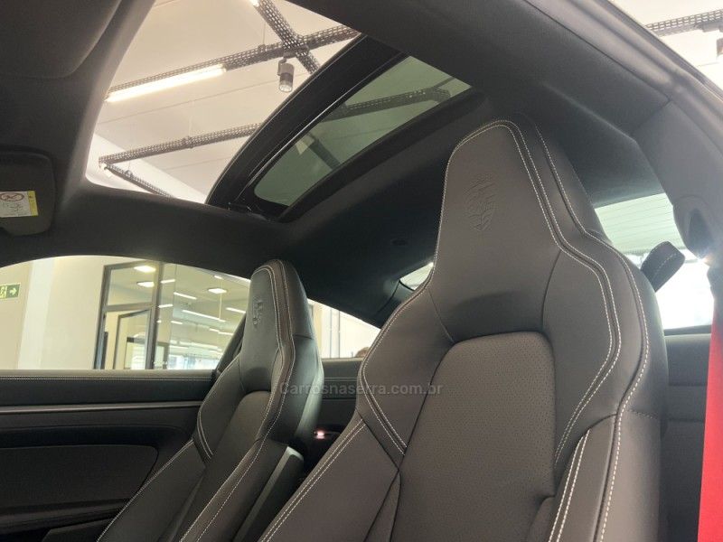 PORSCHE 911 3.0 CARRERA COUPÉ 2024/2025 ÓTIMA CAR FLORES DA CUNHA / Carros no Vale