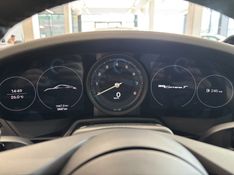 PORSCHE 911 3.0 CARRERA T COUPÉ 2024/2024 ÓTIMA CAR FLORES DA CUNHA / Carros no Vale