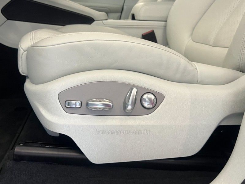 PORSCHE MACAN 2.0 16V 2022/2023 ÓTIMA CAR FLORES DA CUNHA / Carros no Vale