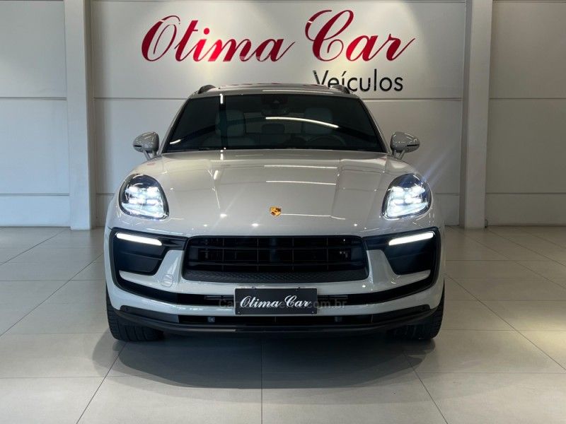 PORSCHE MACAN 2.0 16V 2022/2023 ÓTIMA CAR FLORES DA CUNHA / Carros no Vale