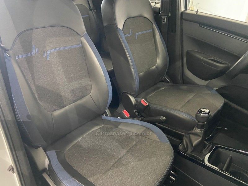 RENAULT KWID 1.0 12V SCE INTENSE 2022/2023 ÓTIMA CAR FLORES DA CUNHA / Carros no Vale