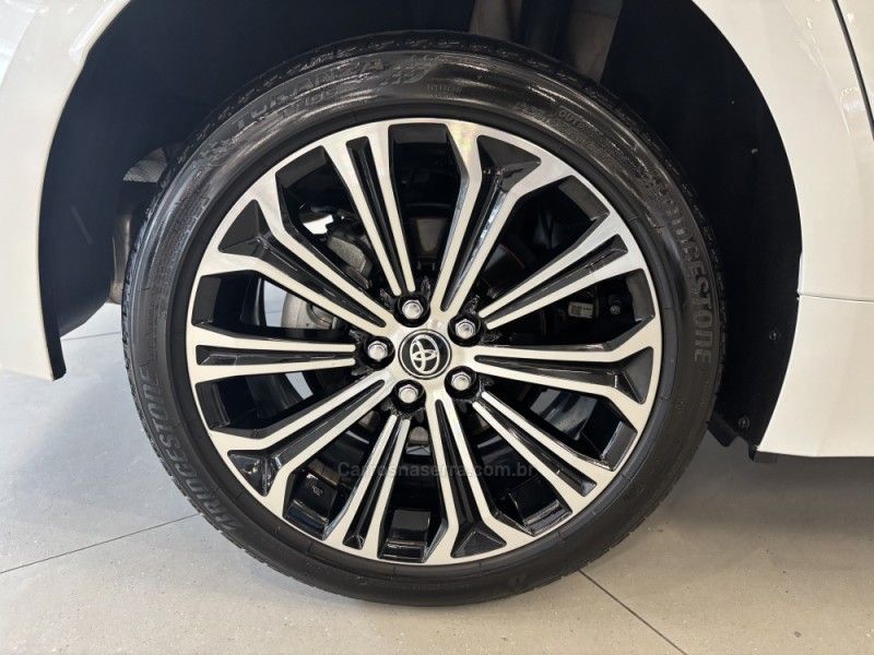 TOYOTA COROLLA 2.0 ALTIS PREMIUM 16V 2022/2023 ÓTIMA CAR FLORES DA CUNHA / Carros no Vale