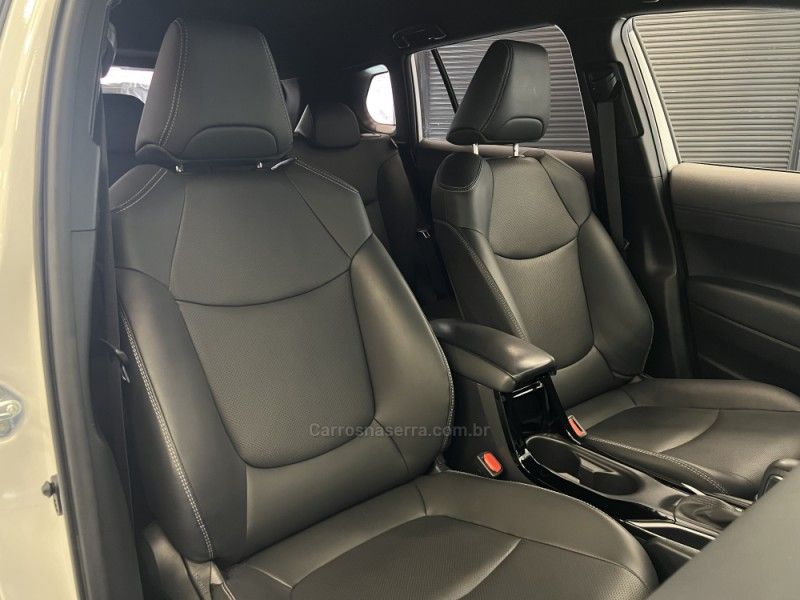 TOYOTA COROLLA 2.0 CROSS XRE 16V 2023/2024 ÓTIMA CAR FLORES DA CUNHA / Carros no Vale