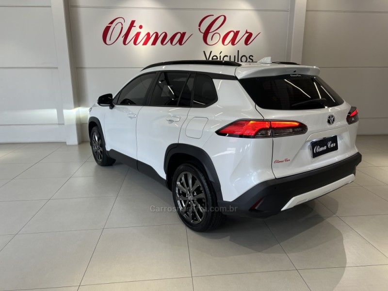 TOYOTA COROLLA 2.0 CROSS XRE 16V 2023/2024 ÓTIMA CAR FLORES DA CUNHA / Carros no Vale