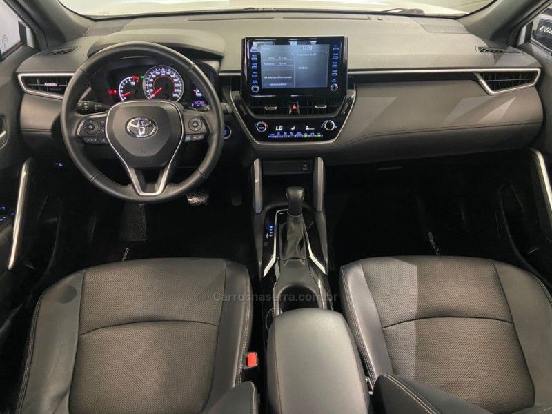 TOYOTA COROLLA 2.0 CROSS XRE 16V 2021/2022 ÓTIMA CAR FLORES DA CUNHA / Carros no Vale
