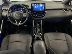 TOYOTA COROLLA 2.0 CROSS XRE 16V 2023/2024 ÓTIMA CAR FLORES DA CUNHA / Carros no Vale