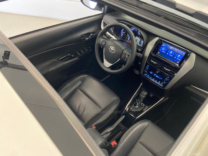 TOYOTA YARIS 1.5 XLS CONNECT 16V 2019/2020 ÓTIMA CAR FLORES DA CUNHA / Carros no Vale