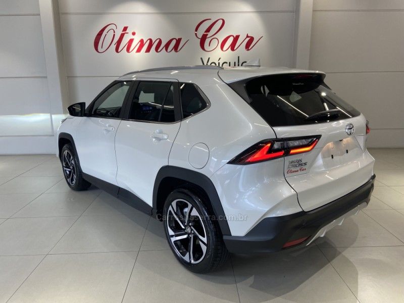 TOYOTA YARIS CROSS 1.5 XRX 16V 2026/2026 ÓTIMA CAR FLORES DA CUNHA / Carros no Vale
