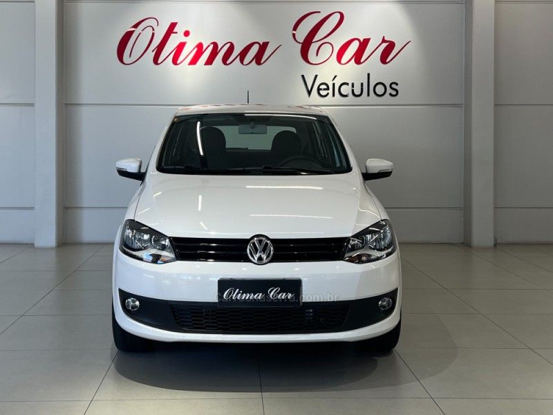 VOLKSWAGEN FOX 1.6 MI 8V 2014/2014 ÓTIMA CAR FLORES DA CUNHA / Carros no Vale