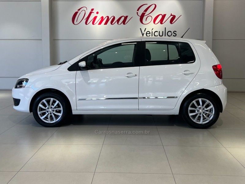 VOLKSWAGEN FOX 1.6 MI 8V 2014/2014 ÓTIMA CAR FLORES DA CUNHA / Carros no Vale